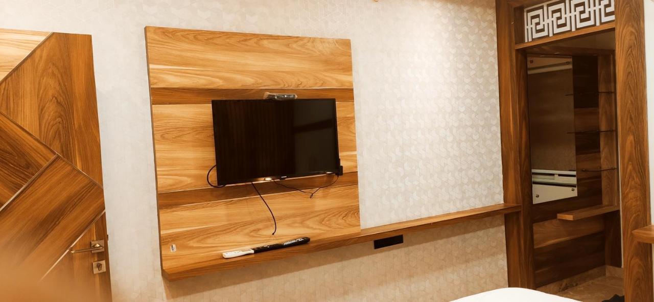 Townhouse 1168 Hotel Sm Paradise Tikkavanipalem 外观 照片